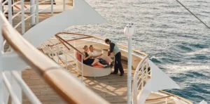 クリスタル・クルーズ